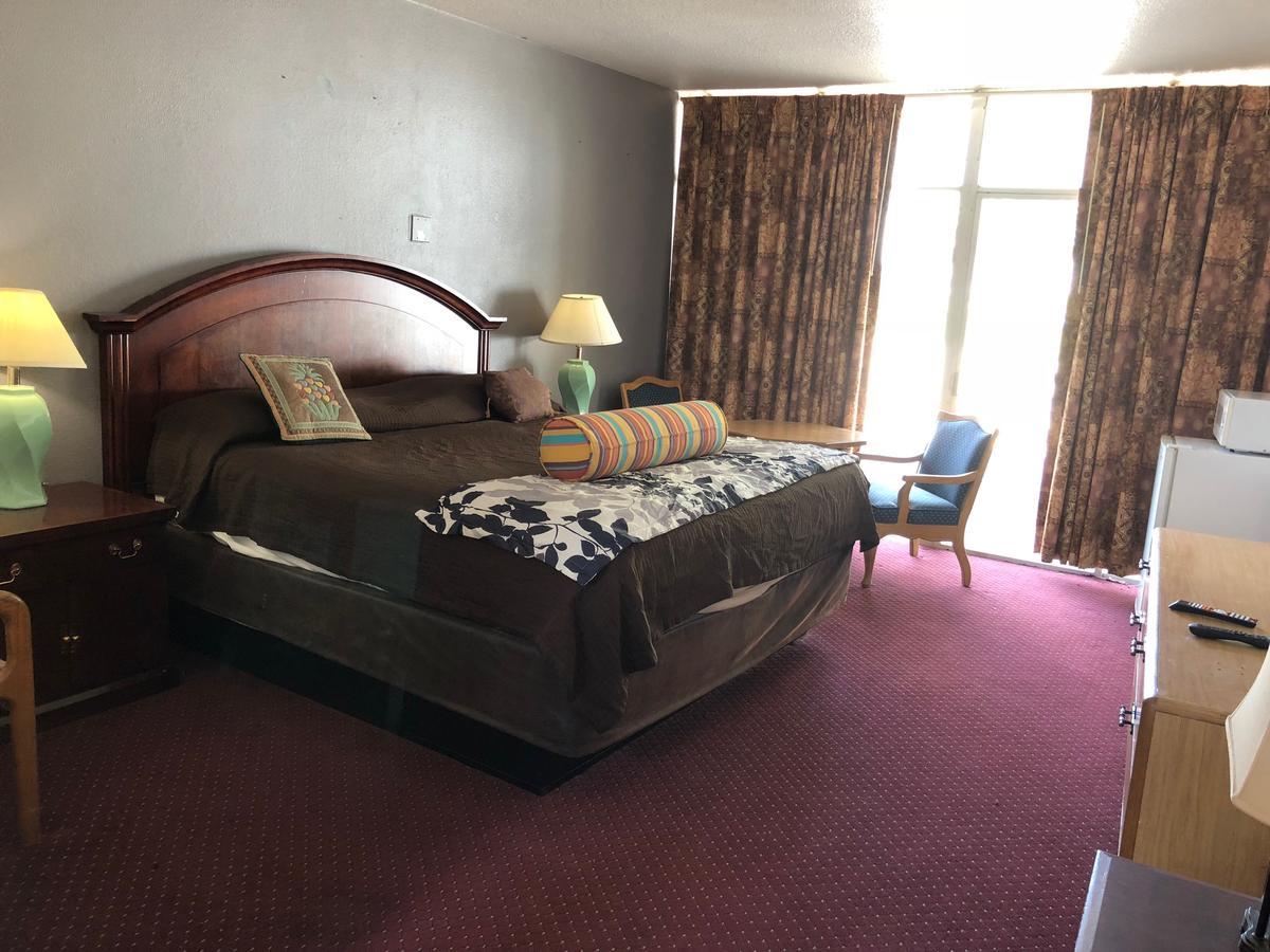 Budget Inn Олбани Екстериор снимка